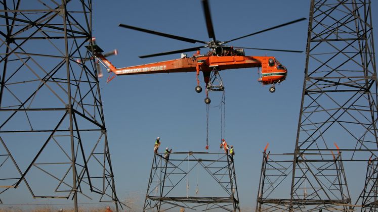 SCE Utilizes Sky Crane