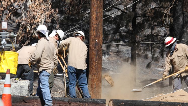 SCE Repair Crew