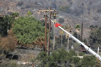 Colby fire and SCE crews
