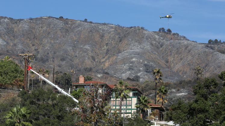 Colby fire and SCE crews