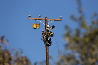 Colby fire and SCE crews