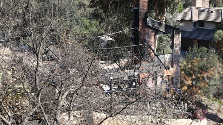 Colby fire and SCE crews
