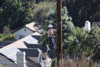 Colby fire and SCE crews