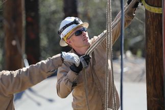 Colby fire and SCE crews