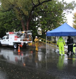 SCE crews work in rain