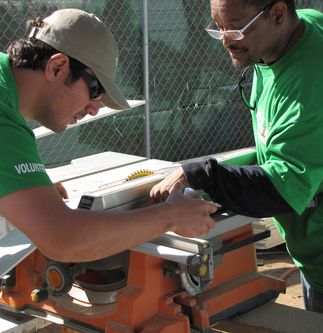 SCE Volunteers at Habitat for Humanity Build