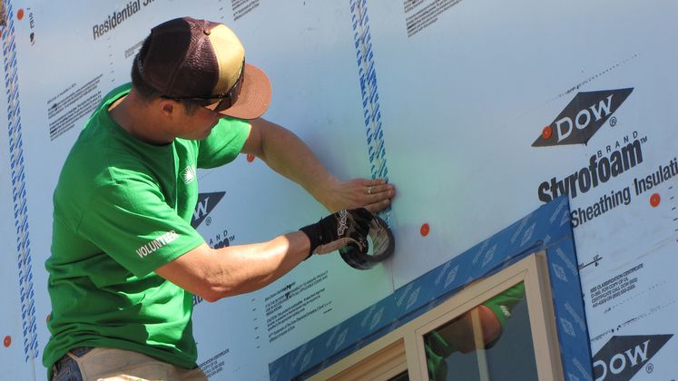 SCE Volunteers at Habitat for Humanity Build