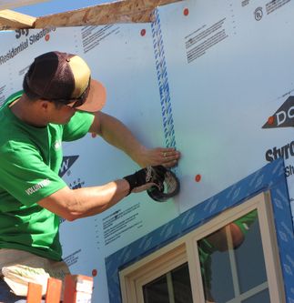 SCE Volunteers at Habitat for Humanity Build