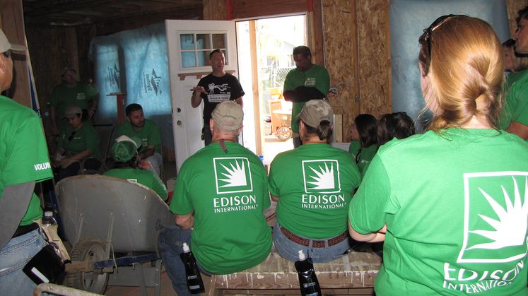 SCE Volunteers at Habitat for Humanity Build
