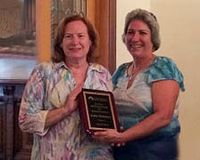 Kathy McKinstry receives Jim Davis Staff Council Award