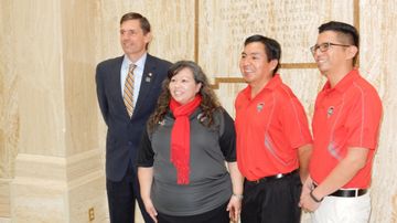U.S. Sen. Martin Heinrich with UNM staff & faculty