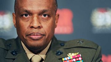 Defense Intelligence Agency director presents talk at UNM