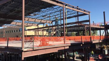 Beam signing ceremony for the UNM Anderson School McKinnon Center for Management Building