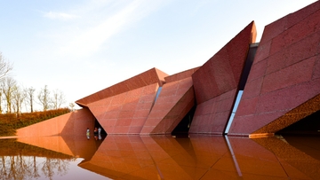 Internationally-renowned architect gifts collection to UNM