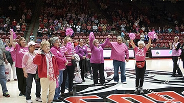 UNM basketball teams celebrate ‘Lobos Love Pink’ week