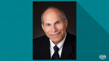 UNM Health Sciences Center Chancellor Dr. Paul Roth announces retirement