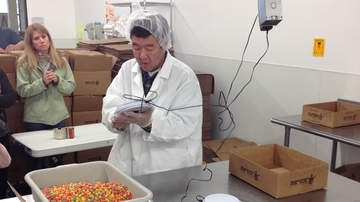 'Pay It Forward' event with Roadrunner Food Bank set for Dec. 27