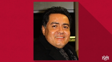 Alex González receives Fred Turner Award for Outstanding Service to NASPA