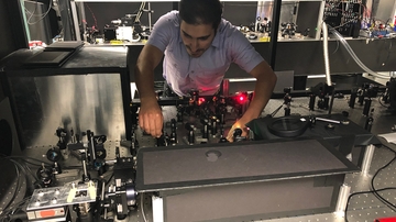 Students craft high-tech microscope 'from scratch'