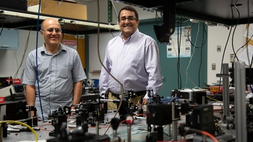 UNM researchers get award for unique project