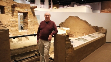 Anthropology lecture examines humans and houses