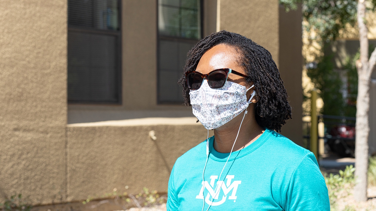 Mask Up UNM