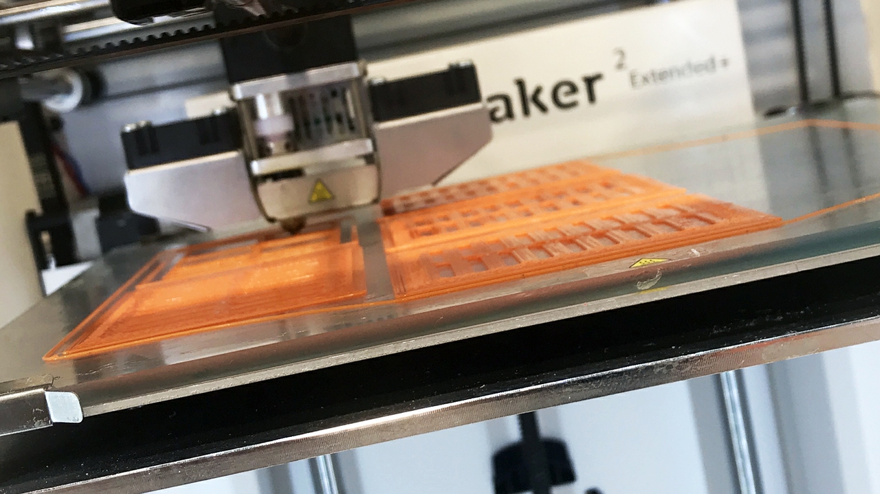 3D printer creating a mask