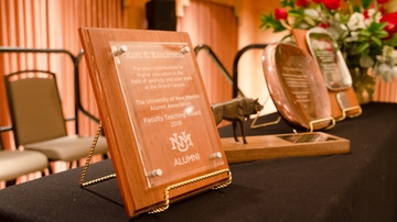 UNM Alumni Association seeks award nominations