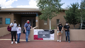 UNM Los Alamos welcomes students, increases hybrid services for fall semester 