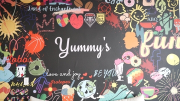 UNM entrepreneurs serve up mini donuts and ice cream