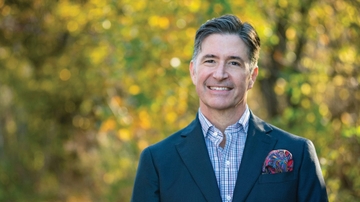 UNM alum receives Smithsonian appointment