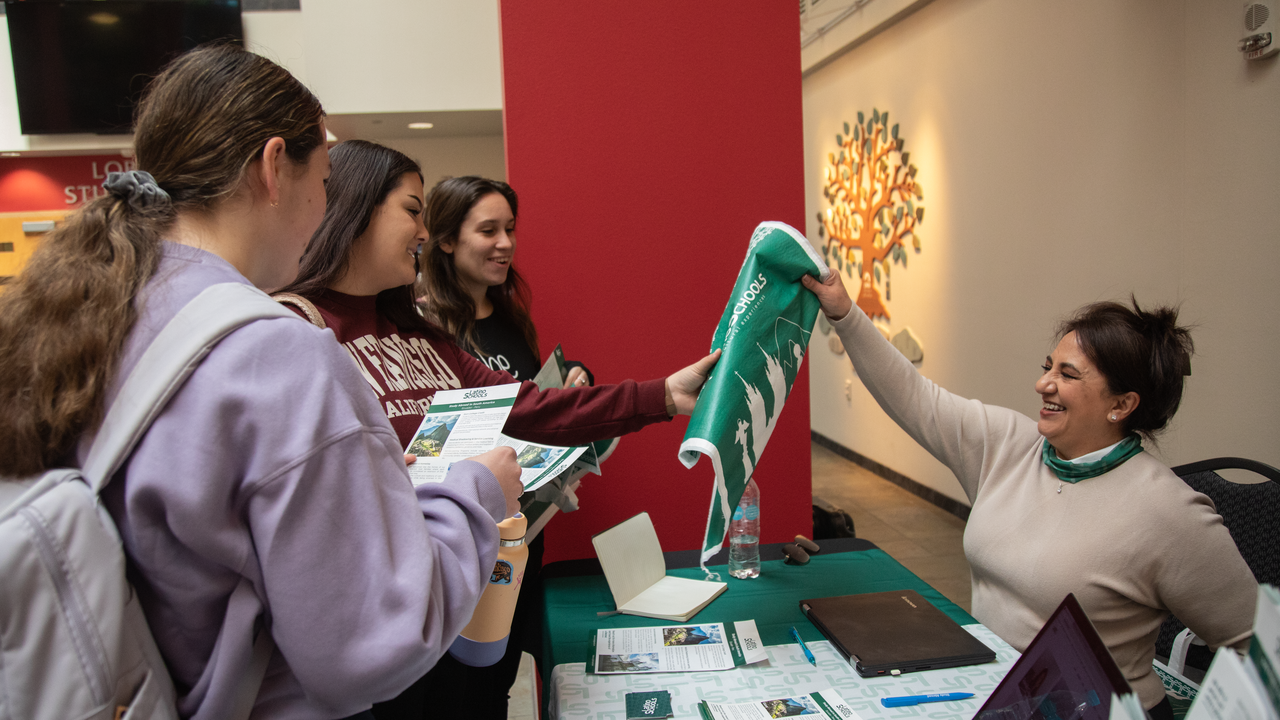 Students meet with study abroad programs