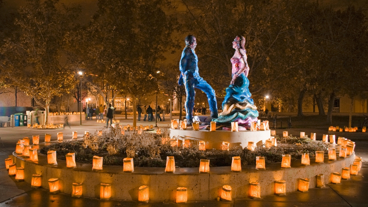 Luminarias encircle 
