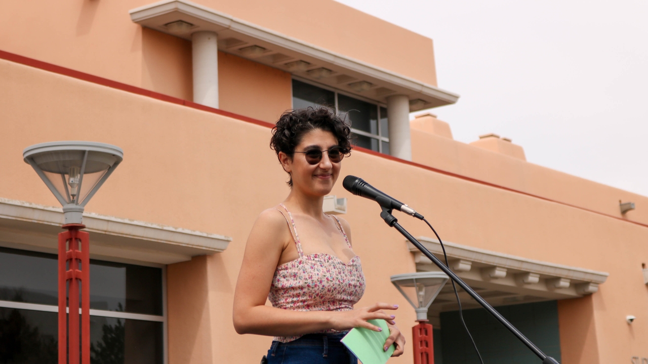 Didar Unal performed Turkish songs.