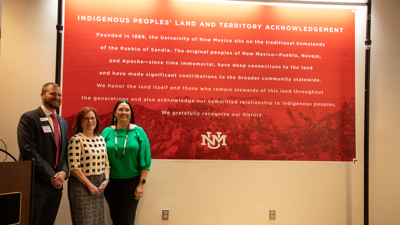 UNM Leadership recognizes mural