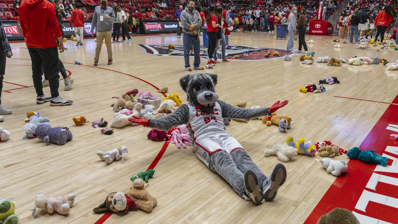 Teddy Bear Toss!