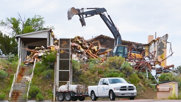 UNM-Gallup bids farewell to Lions Hall, but legacy lives on­