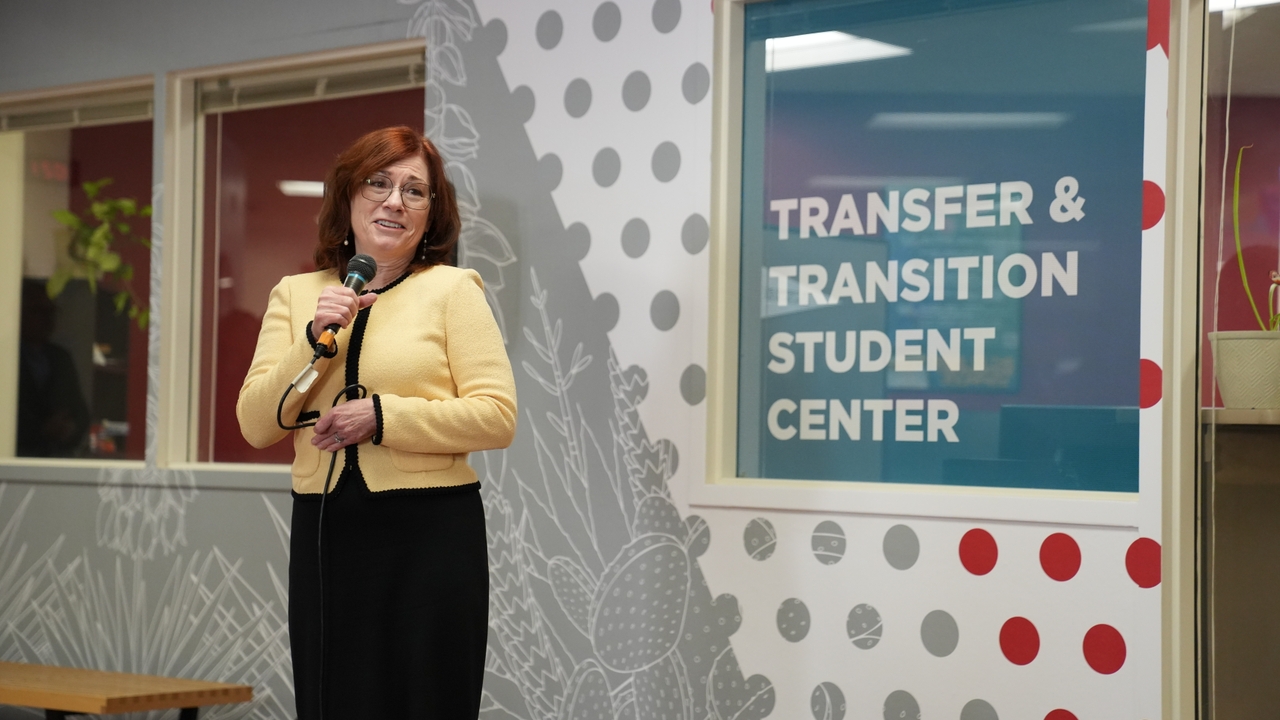 UNM President Garnett Stokes