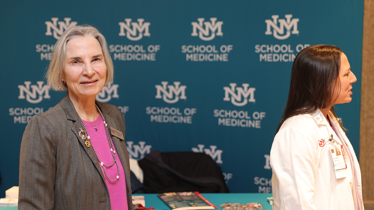 Dr. Patricia Finn (l.), dean of the 
