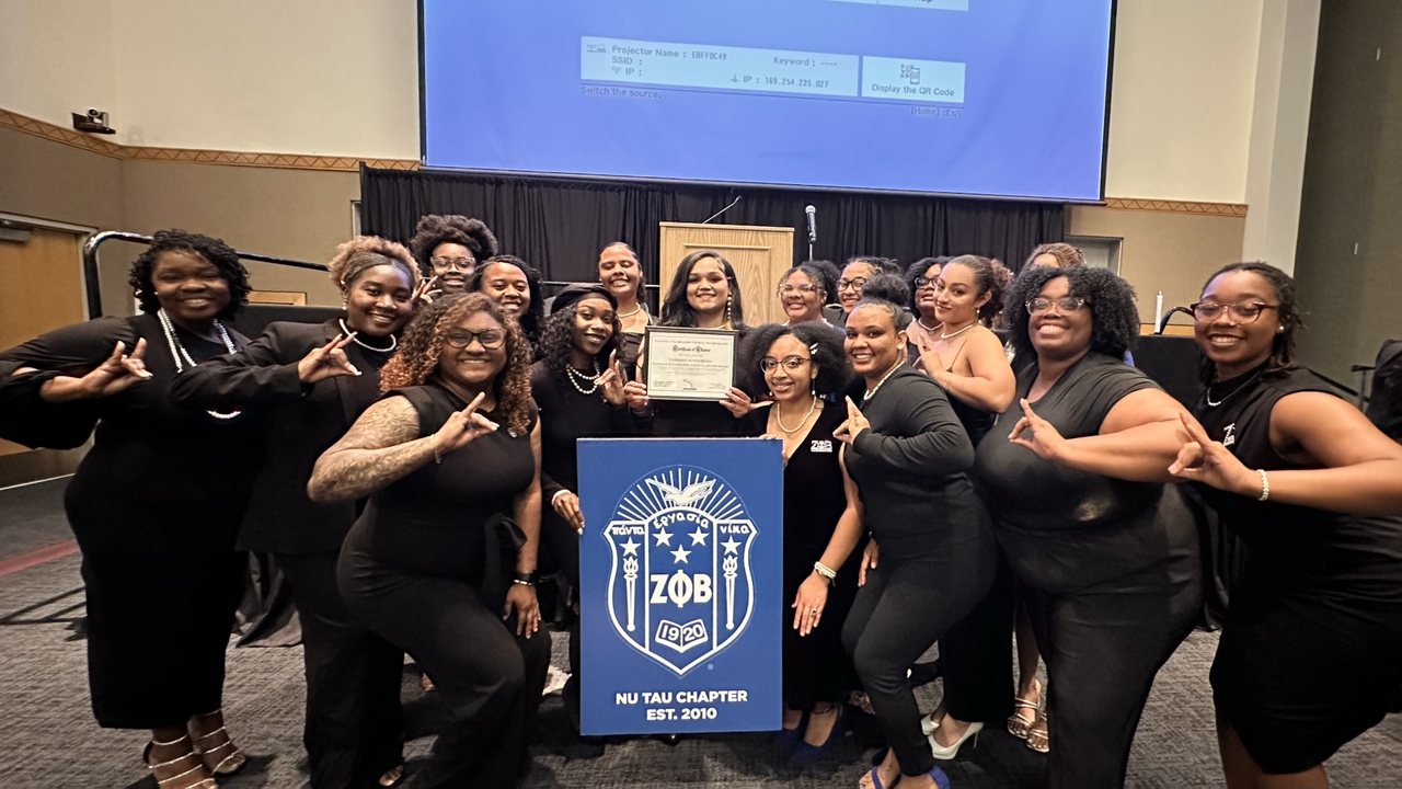 Kaelyn with her Zeta sisters