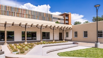 Lobo Welcome Center honored with AGC New Mexico Best Building Award