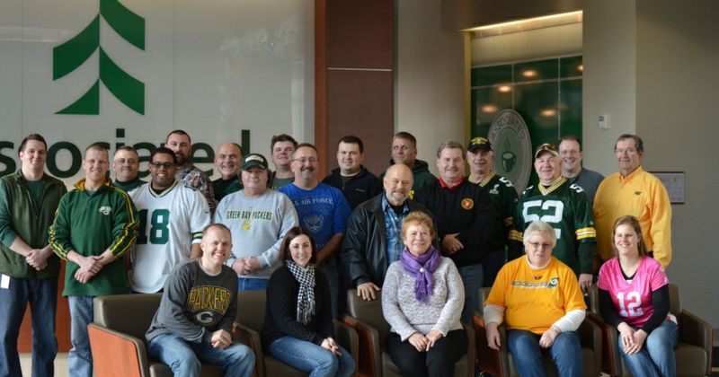 Associated Bank hosts veterans for the Packers vs. Lions game