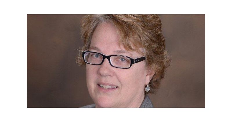 Associated Bank's Trudy Lundeen celebrates 30 years with the bank