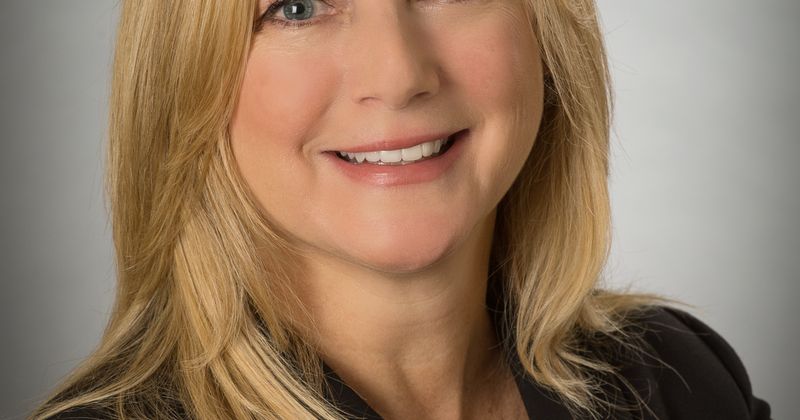 Lisa Cunningham has been promoted to senior regional manager with Associated Bank Commercial Real Estate division