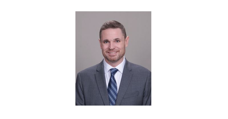 Associated Bank welcomes Austin Smith to its commercial banking team in Milwaukee 