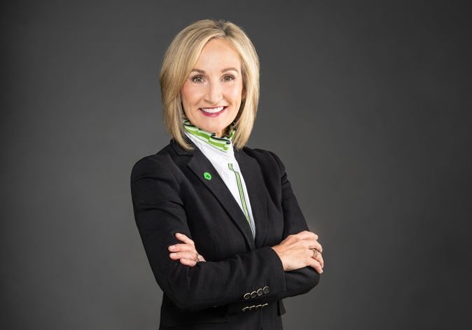 Associated Bank’s Jayne Hladio Named a “Women of Distinction” by Milwaukee Magazine