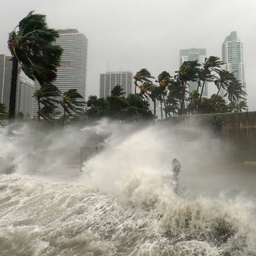 Insurer spurs companies to mitigate climate-related risks