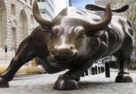 Wall Street Bullish on Social Media Use