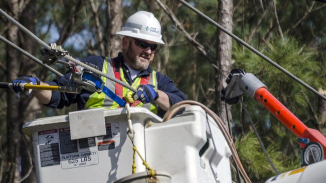 Duke Energy crews restore power to 80,000 Ohio, Kentucky customers following severe storm; workers continue making progress with remaining power outages