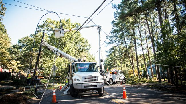 Duke Energy outage numbers continue to drop; Carolinas' flooding impeding restoration efforts